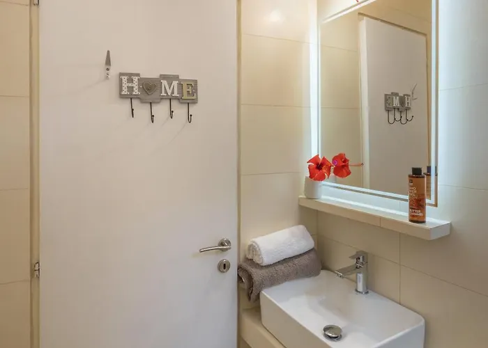 Studio Home Apartment